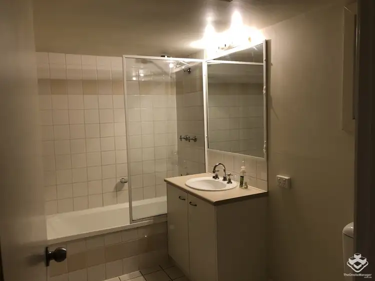 Fourth view of Homely apartment listing, ID:21144505/264 Kent Street, Teneriffe QLD 4005