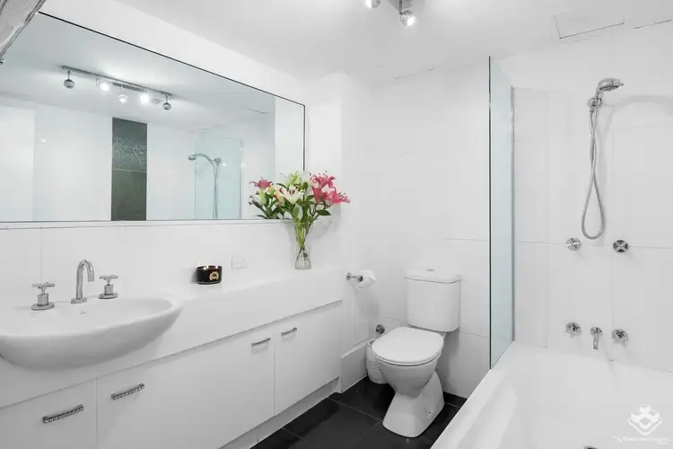 ID:21145069/7 West Burleigh Road