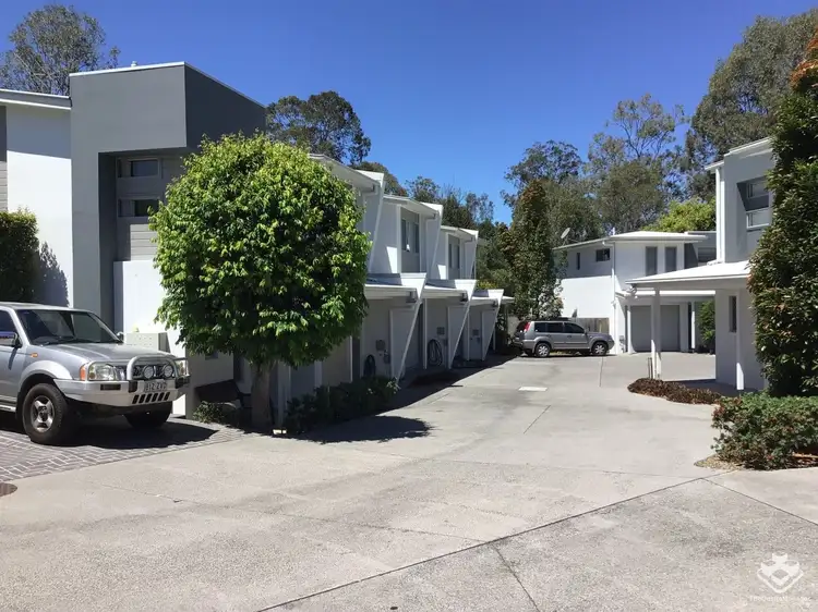 32-34 Birchgrove Crescent