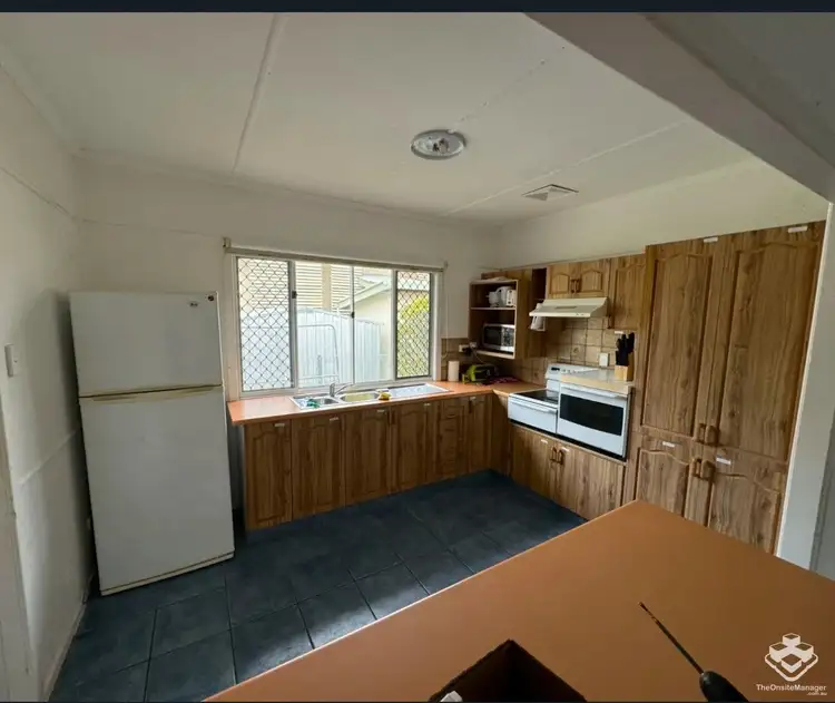35 Walton Street, Southport QLD 4215