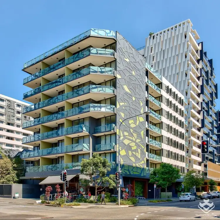 Main view of Homely unit listing, 5R8/27 Russell Street, South Brisbane QLD 4101