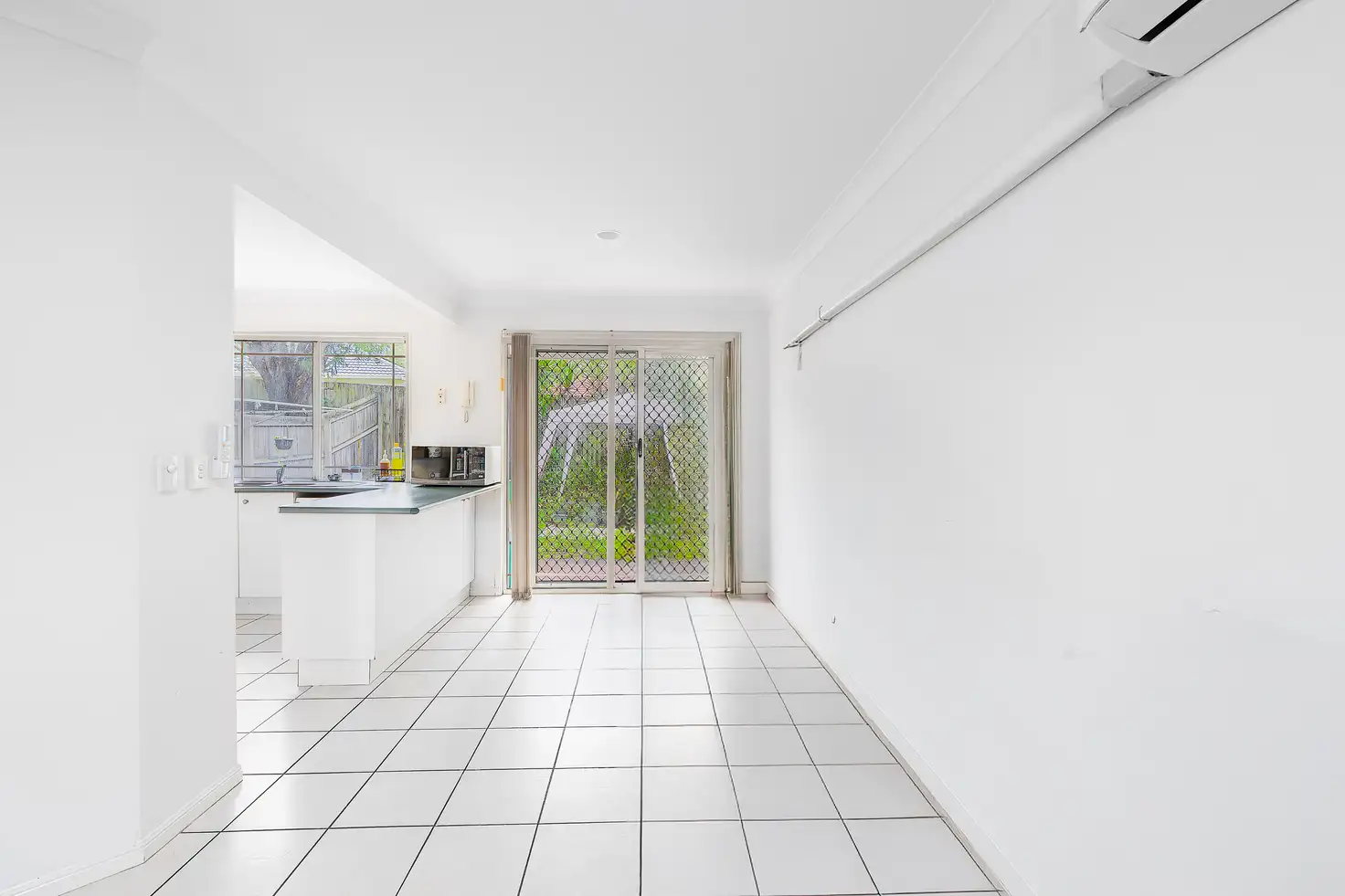 Main view of Homely townhouse listing, 8/8 Gemview Street, Calamvale QLD 4116