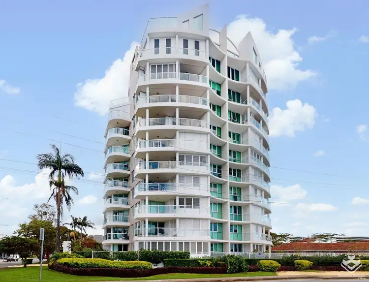 ID:21150642/242 Marine Parade, Labrador QLD 4215