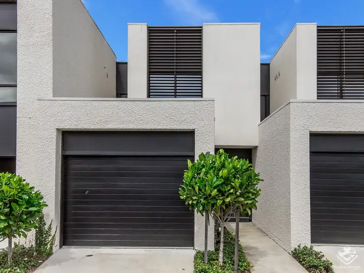 28/1 Citron Crescent
