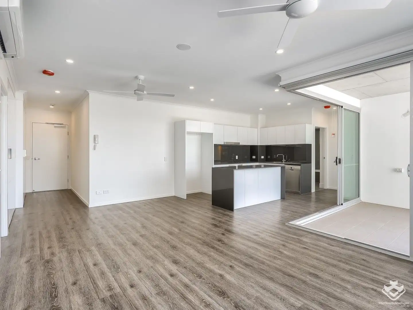 Main view of Homely apartment listing, ID:21152998/986 Wynnum Road, Cannon Hill QLD 4170