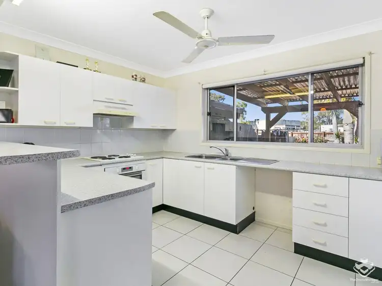 Fourth view of Homely townhouse listing, ID:21153655/9 Bayside Court, Thorneside QLD 4158
