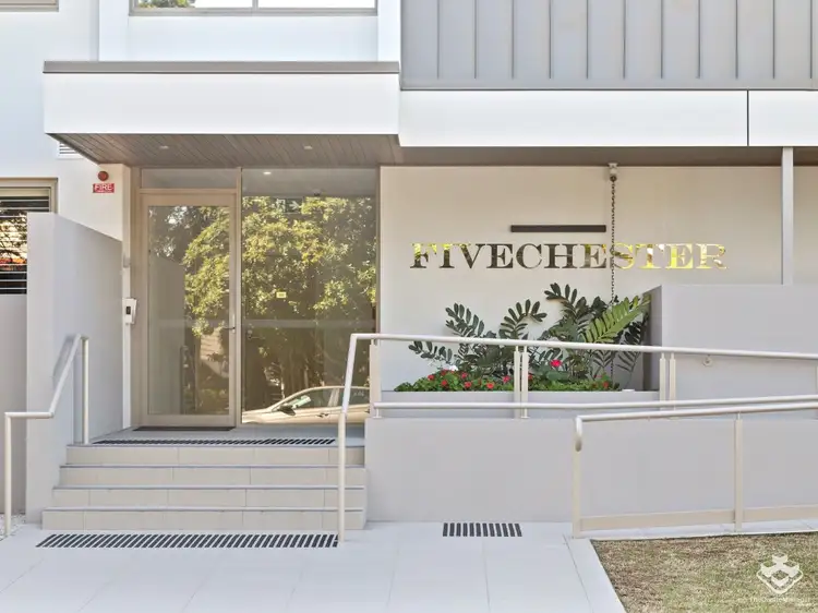 Main view of Homely unit listing, ID:21153726/5 Chester Terrace, Southport QLD 4215