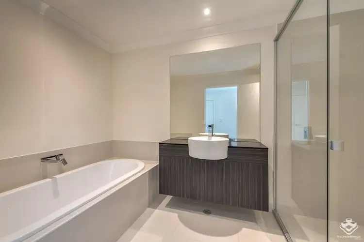 Fifth view of Homely townhouse listing, 34/1 Ancora Crescent, Hope Island QLD 4212