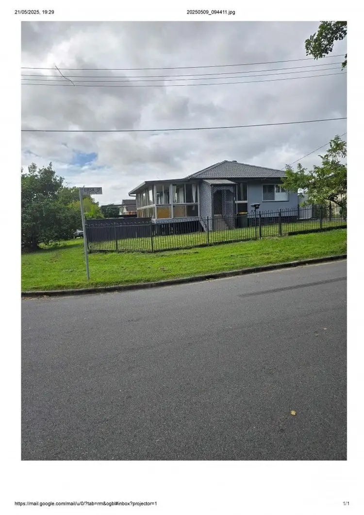 33 Ursa Street