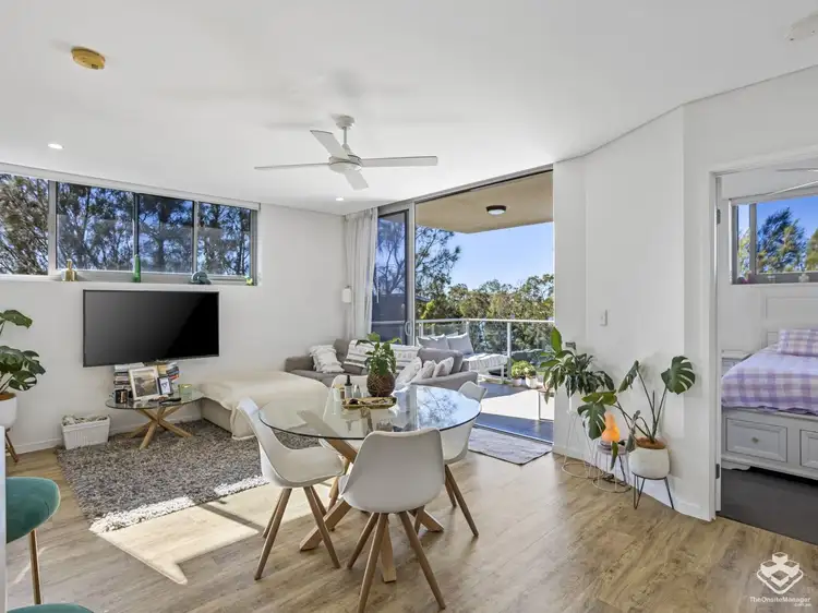 ID:21154321/33 Lakefront Crescent, Varsity Lakes QLD 4227