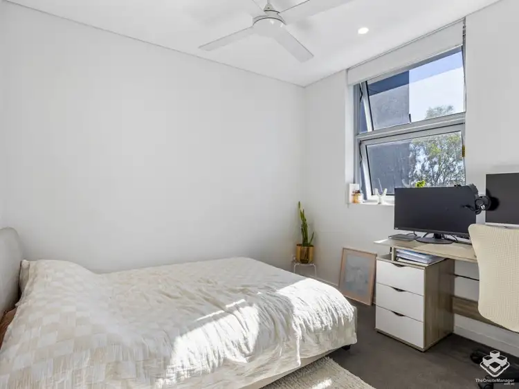 Fourth view of Homely apartment listing, ID:21154321/33 Lakefront Crescent, Varsity Lakes QLD 4227