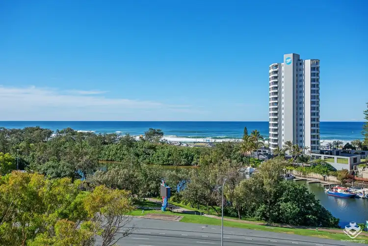 33/2 Admiralty Drive