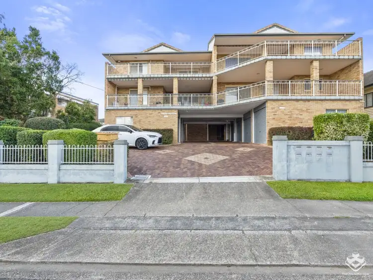 4/10 Macaulay Street, Coorparoo QLD 4151