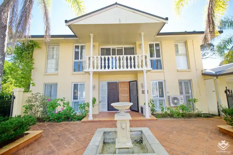 2 Dillingen Street, Chapel Hill QLD 4069