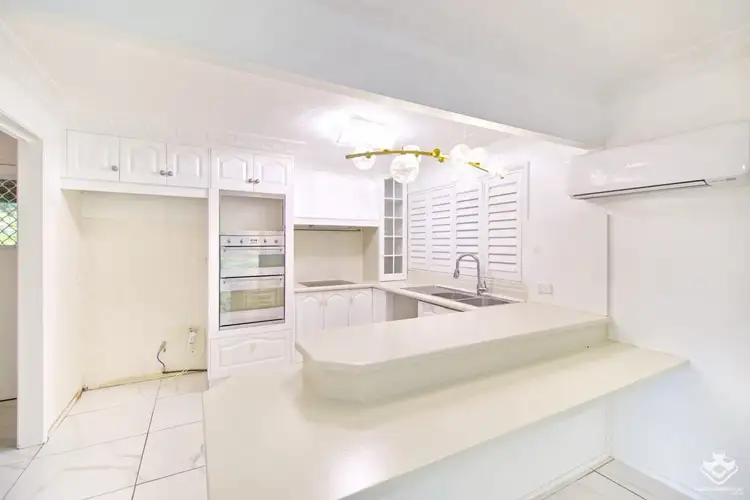 Fourth view of Homely house listing, 2 Dillingen Street, Chapel Hill QLD 4069