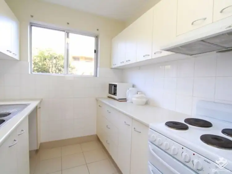 2/39 KINGSBURY STREET, Norman Park QLD 4170