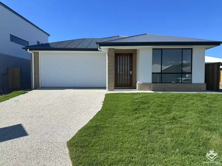 17 Airfield Street, Park Ridge QLD 4125