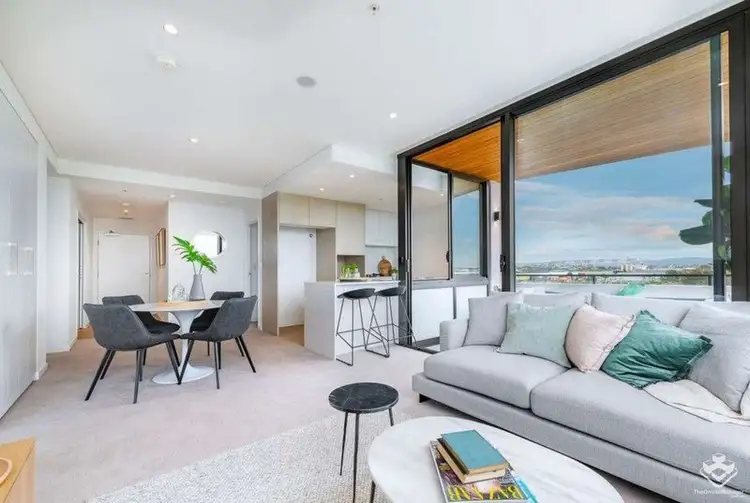 ID:21155514/320 MacArthur Avenue, Hamilton QLD 4007