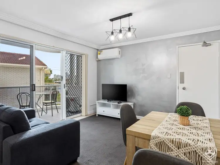 ID:21155885/96 Stanhill Drive, Surfers Paradise QLD 4217