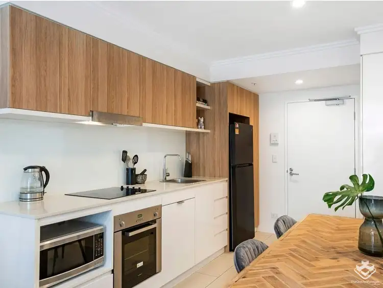 L8/42 Wyandra Street