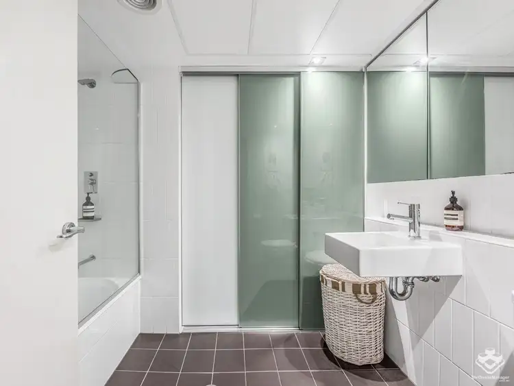 Fifth view of Homely apartment listing, ID:21157425/36 Vernon Terrace, Teneriffe QLD 4005