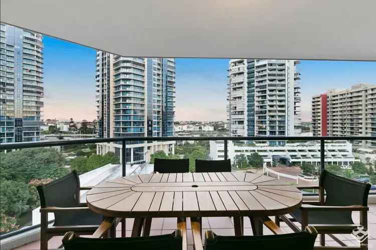 Main view of Homely apartment listing, ID:21157592/45 Deakin Street, Kangaroo Point QLD 4169