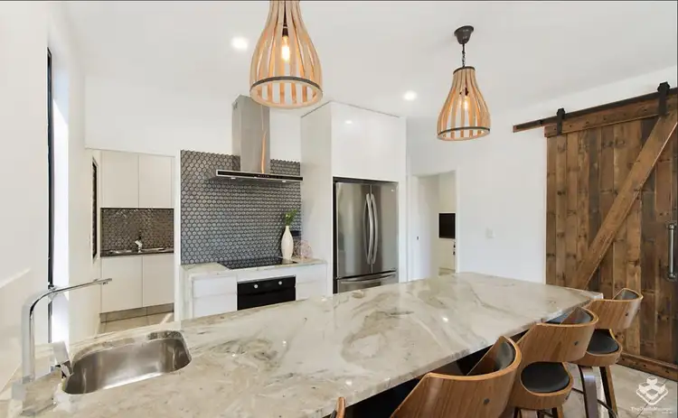 229 Hamilton Road, Wavell Heights QLD 4012
