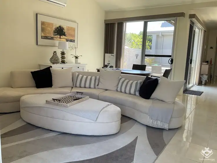 130/2 Grand Parade, Kawana Island QLD 4575