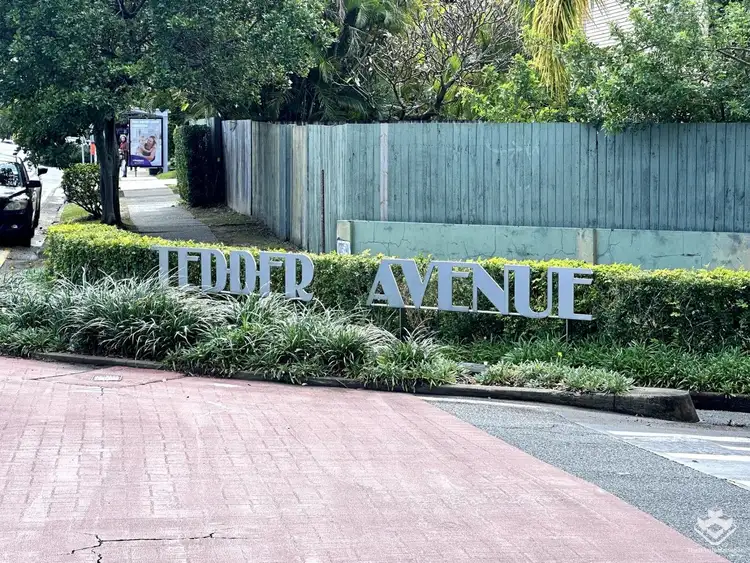 4/11-17 Hughes Avenue, Main Beach QLD 4217