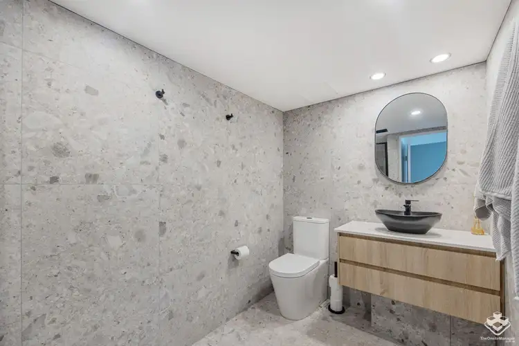 ID:21160497/26 Markwell Avenue, Surfers Paradise QLD 4217