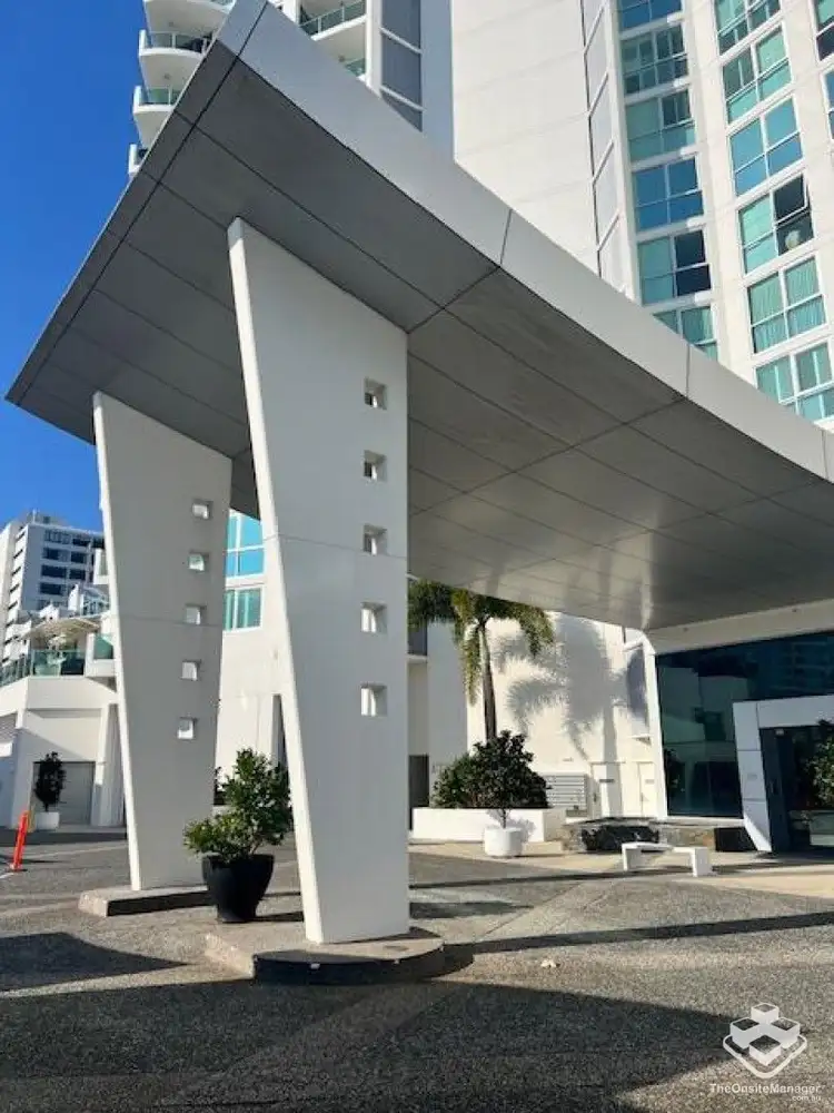 ID:21160955/300 Marine Parade, Labrador QLD 4215