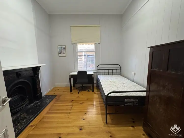 37 Sedgebrook Street, Spring Hill QLD 4000