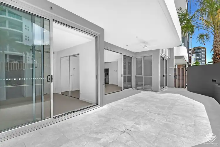102/4 Twenty First Avenue, Palm Beach QLD 4221