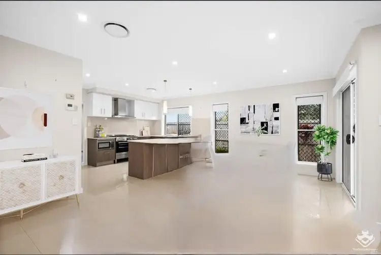19 Mount Ballow Street, Park Ridge QLD 4125