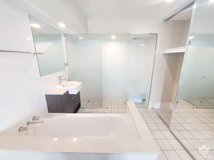 Fifth view of Homely unit listing, M0702/92-100 Quay Street, Brisbane city QLD 4000