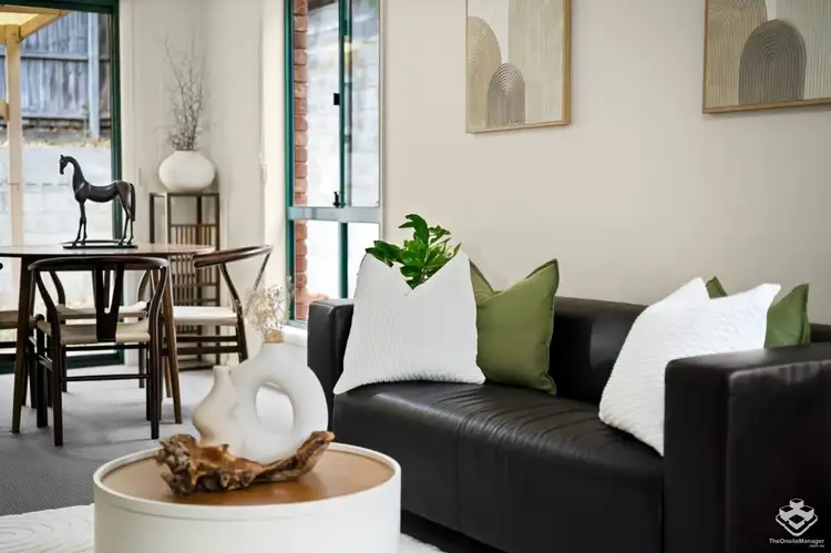 Third view of Homely townhouse listing, 2/90 Oakleaf Street, Eight Mile Plains QLD 4113