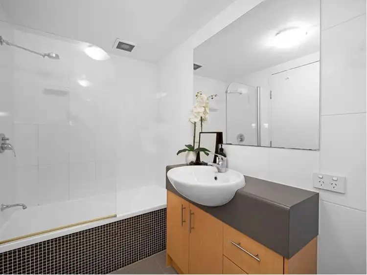 Third view of Homely unit listing, ID:21161816/38 Brougham Street, Fairfield QLD 4103