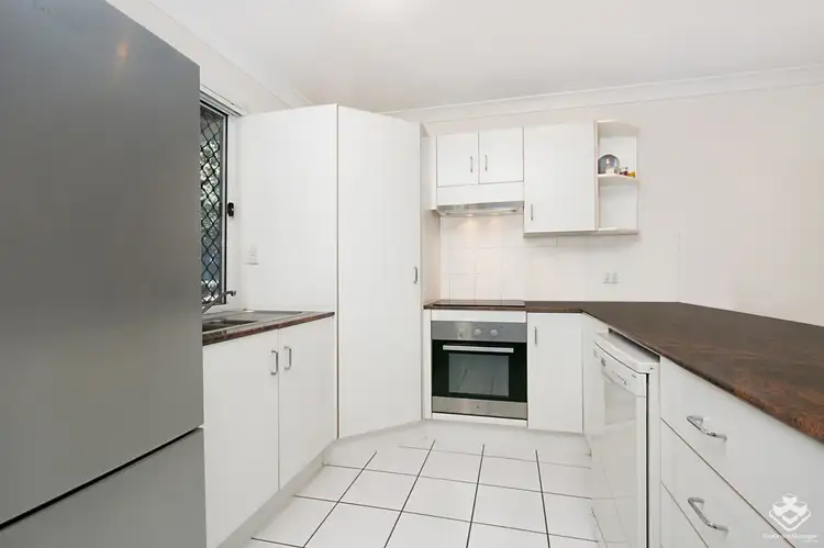 Fifth view of Homely townhouse listing, ID:21162619/35 Miawela Street, Seven Hills QLD 4170