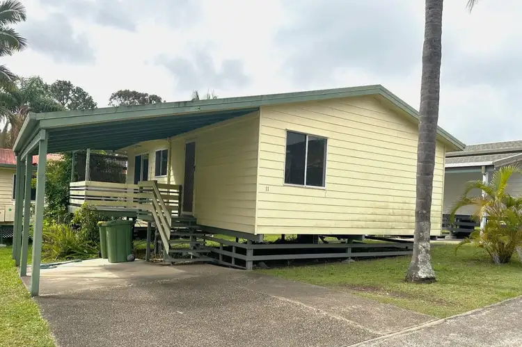 11 Silky Oak Crescent