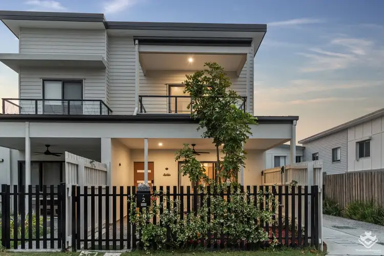 2/72 Dickenson Street, Carina QLD 4152