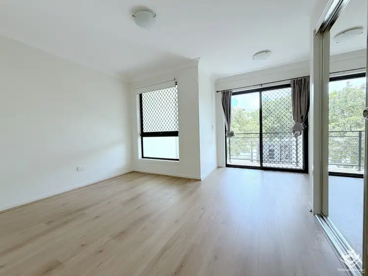 Fifth view of Homely townhouse listing, ID:21163813/16 Surbiton Court, Carindale QLD 4152