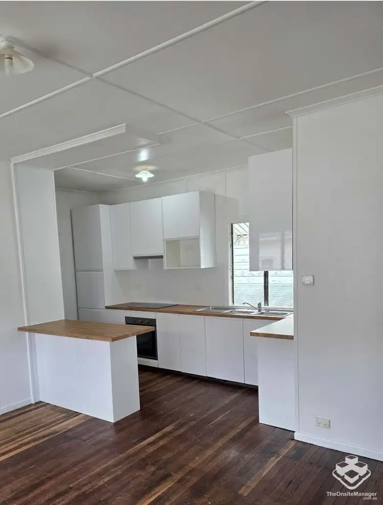 33 Bradfield Street, Brighton QLD 4017