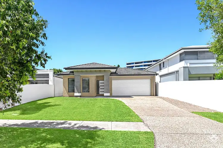 28 South Quay Drive, Biggera Waters QLD 4216