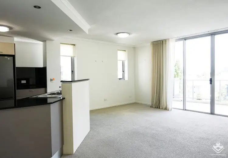 Fifth view of Homely unit listing, ID:21166506/21-31CypressAvenuew Cypress Avenue, Surfers Paradise QLD 4217