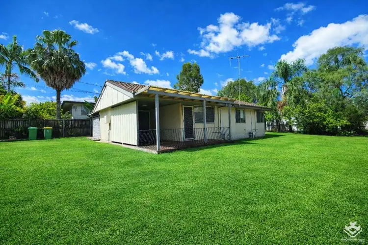 150 Jacaranda Avenue