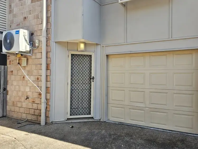 30 Fleet Drive