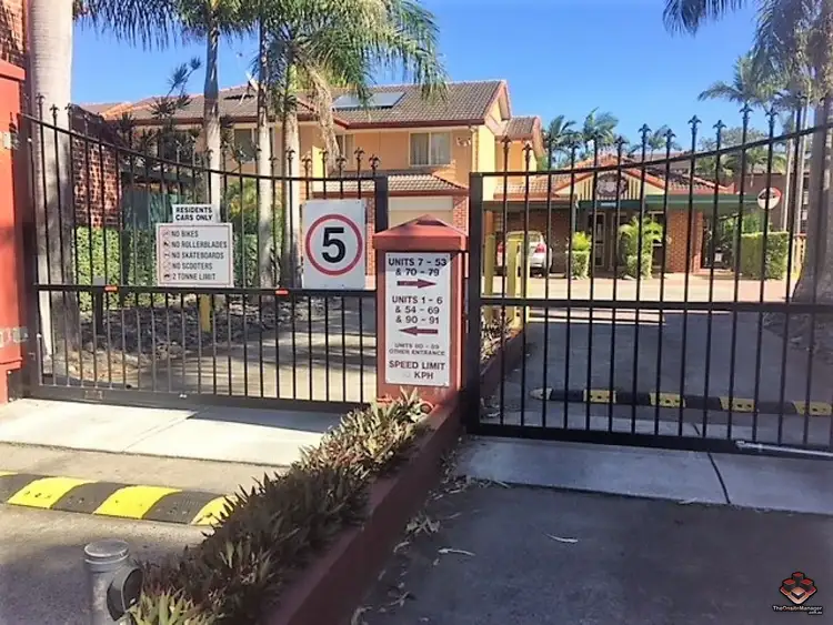 ID:3893283/100 Racecourse Drive