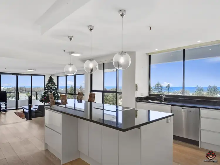 ID:3912465/14 MacArthur Parade