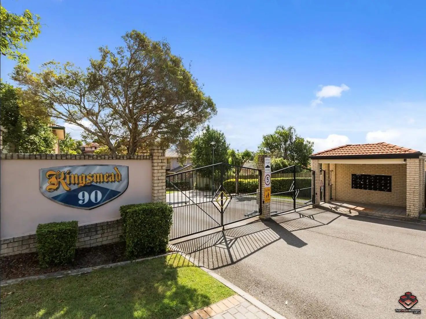 Main view of Homely townhouse listing, 90 Oakleaf Street, Eight Mile Plains QLD 4113