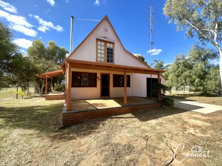 20 & 22 Vanzetti Street, Muluckine WA 6401